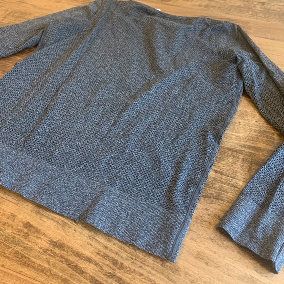 LOLE New Long Sleeve - Picture 5 of 5